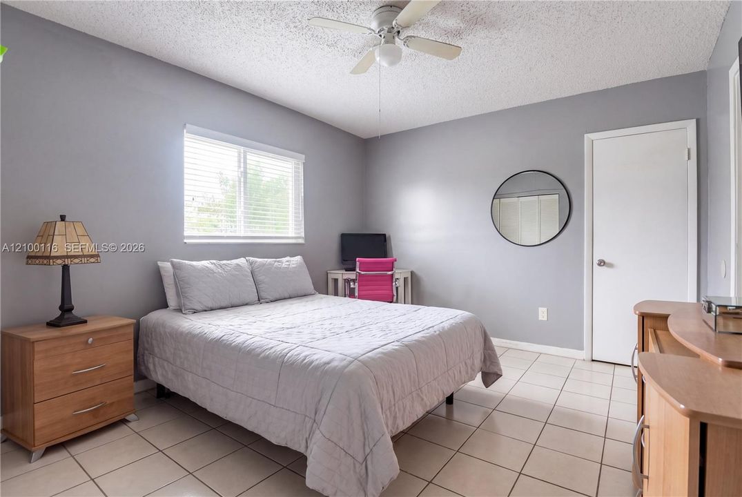 For Sale: $559,900 (3 beds, 2 baths, 1885 Square Feet)