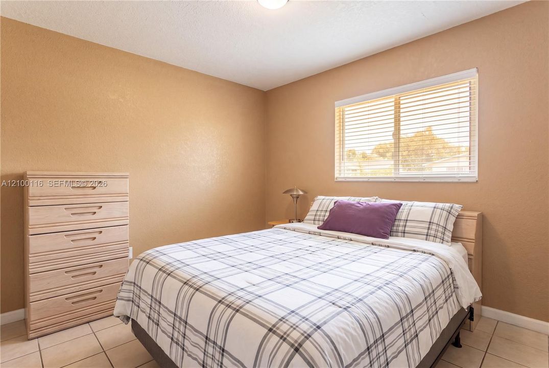 For Sale: $559,900 (3 beds, 2 baths, 1885 Square Feet)