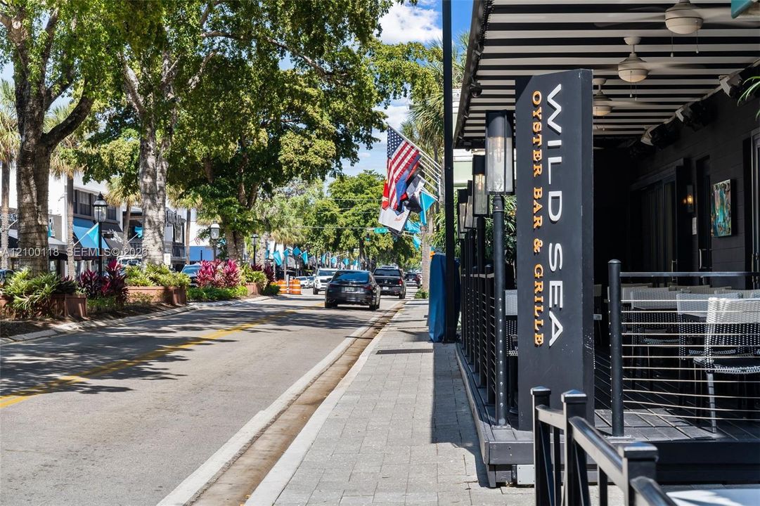 Las Olas Blvd