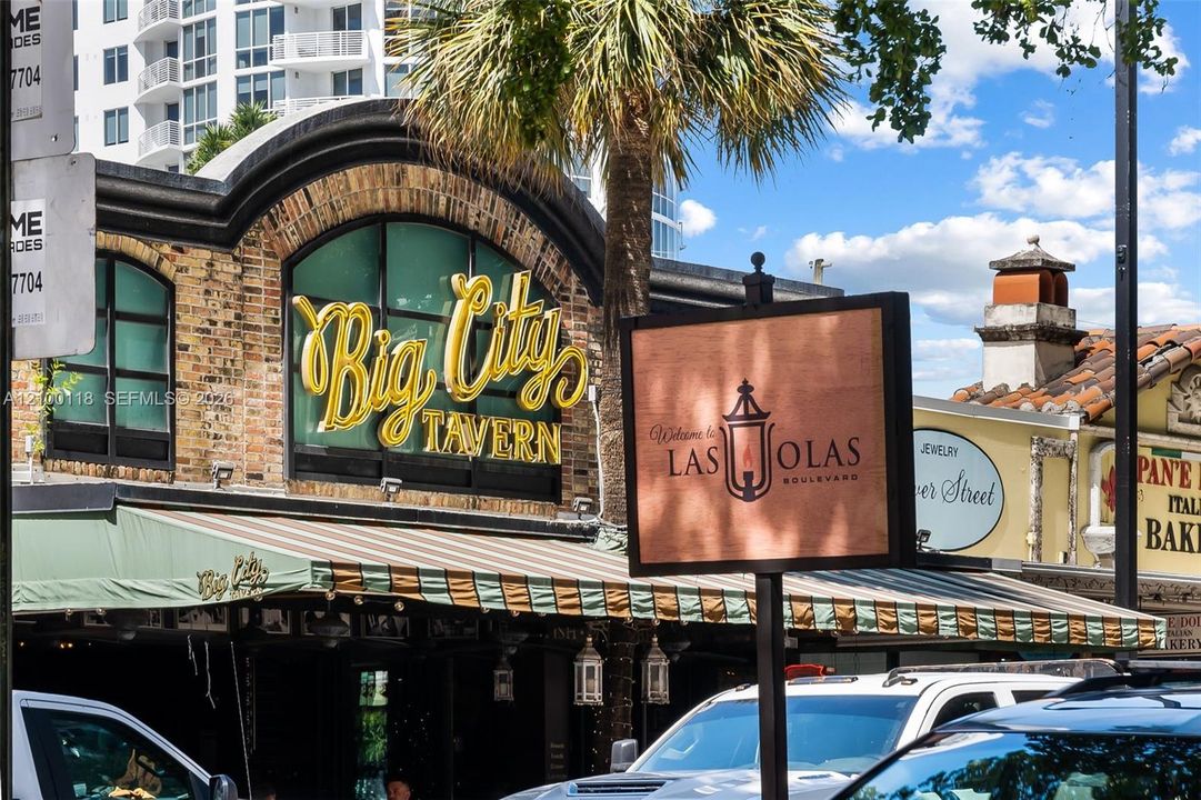 Las Olas Blvd