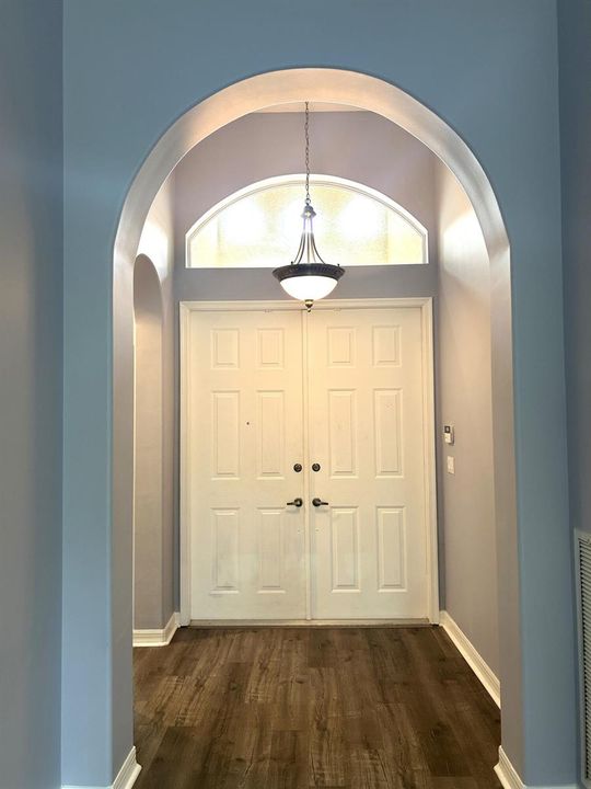 DOUBLE FRONT DOORS