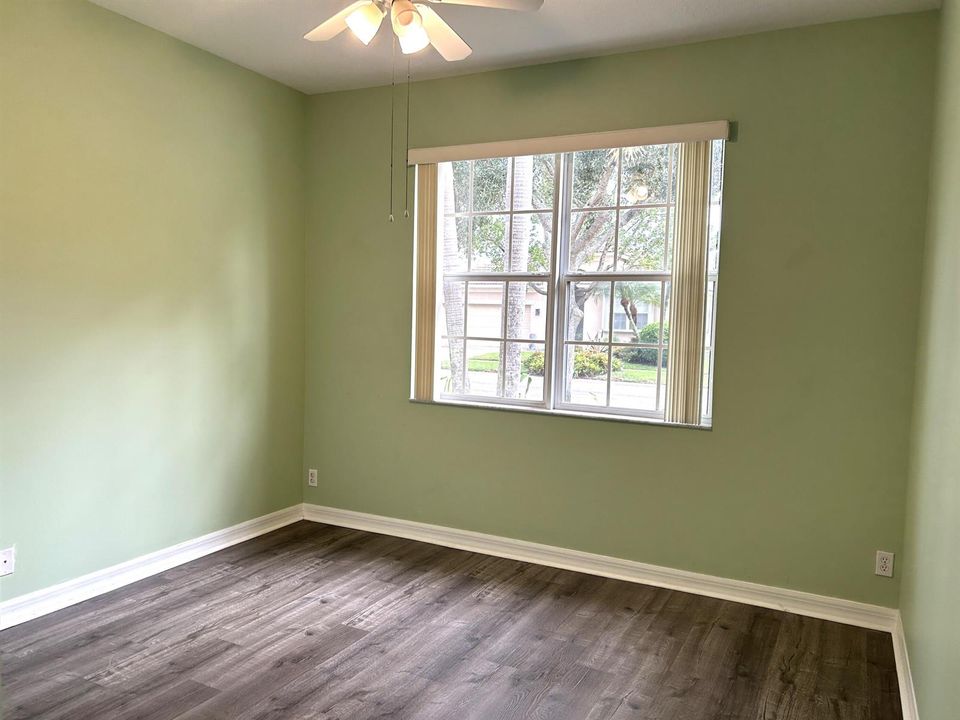 FRONT BEDROOM