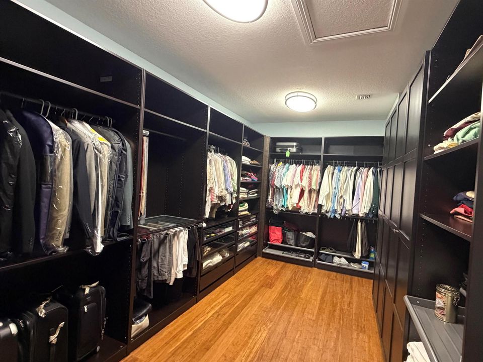 11128 master closet