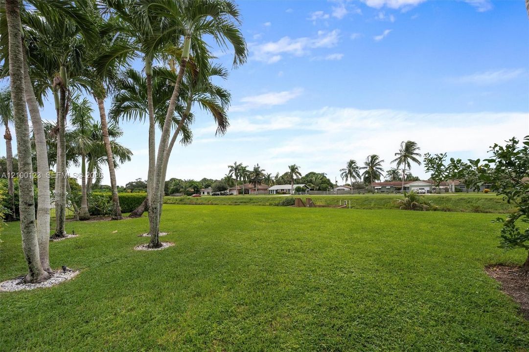 En Venta: $849,900 (4 camas, 3 baños, 3084 Pies cuadrados)