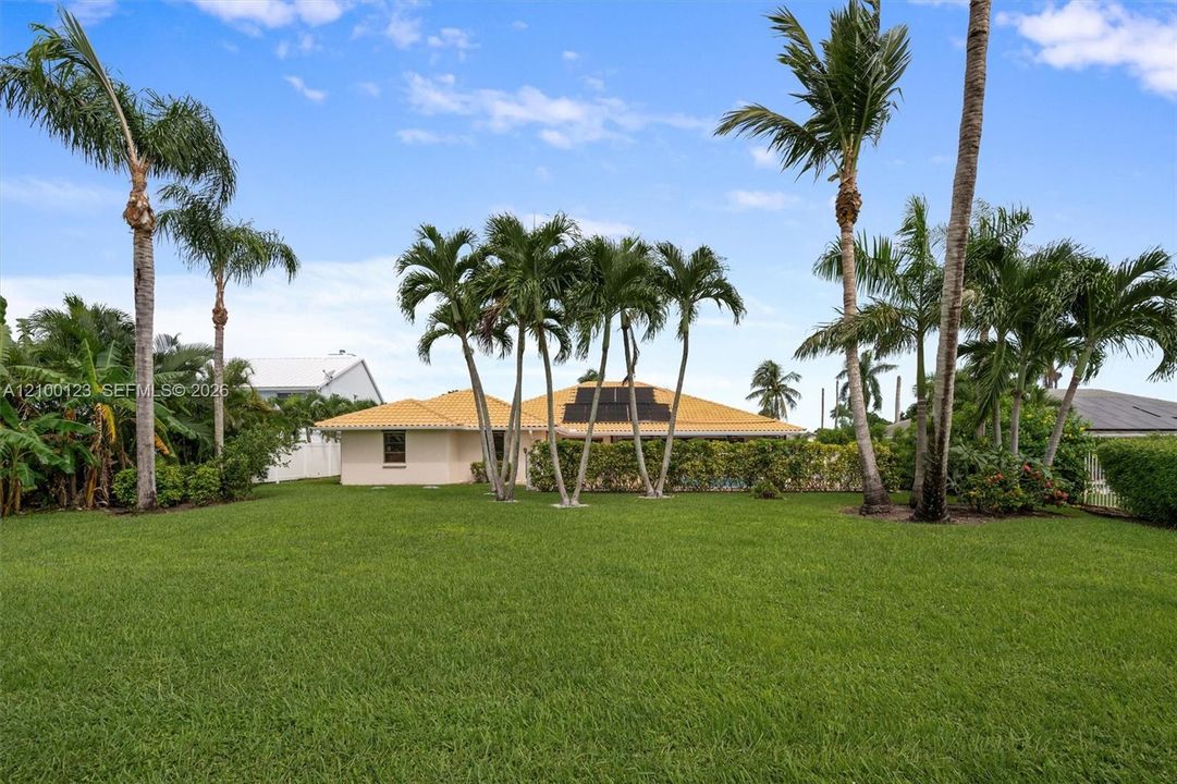 En Venta: $849,900 (4 camas, 3 baños, 3084 Pies cuadrados)