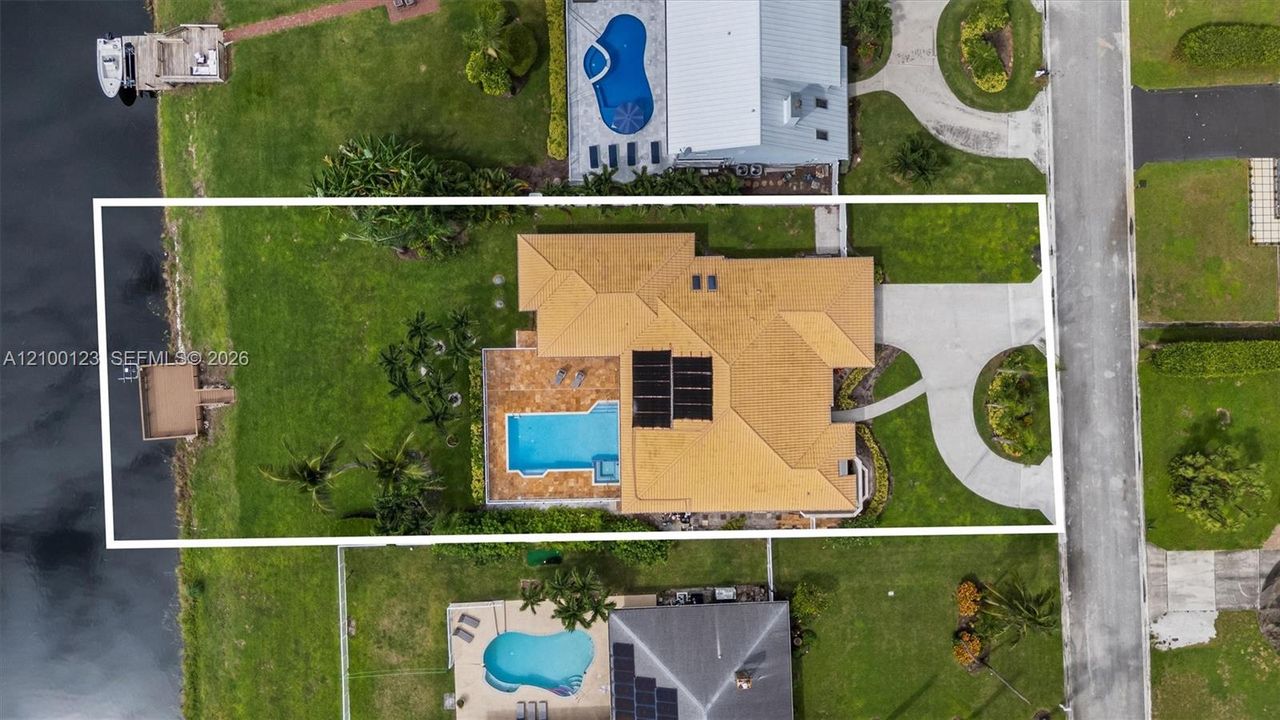 En Venta: $849,900 (4 camas, 3 baños, 3084 Pies cuadrados)