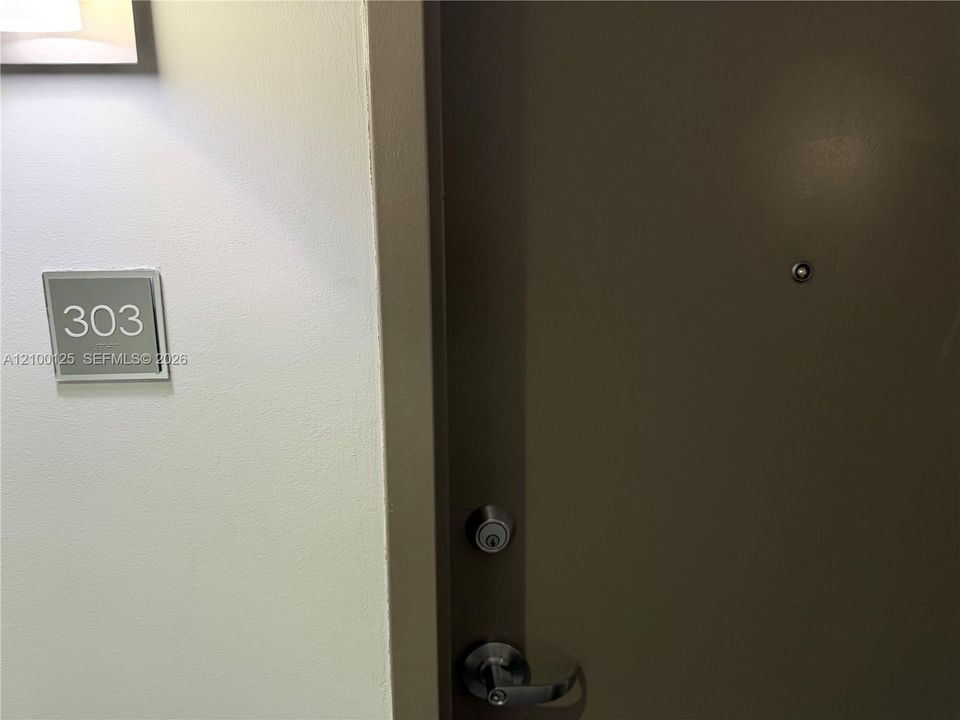 В аренду: $2,250 (1 спален, 1 ванн, 800 Квадратных фут)