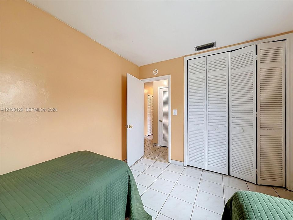 En Venta: $715,000 (4 camas, 2 baños, 1810 Pies cuadrados)