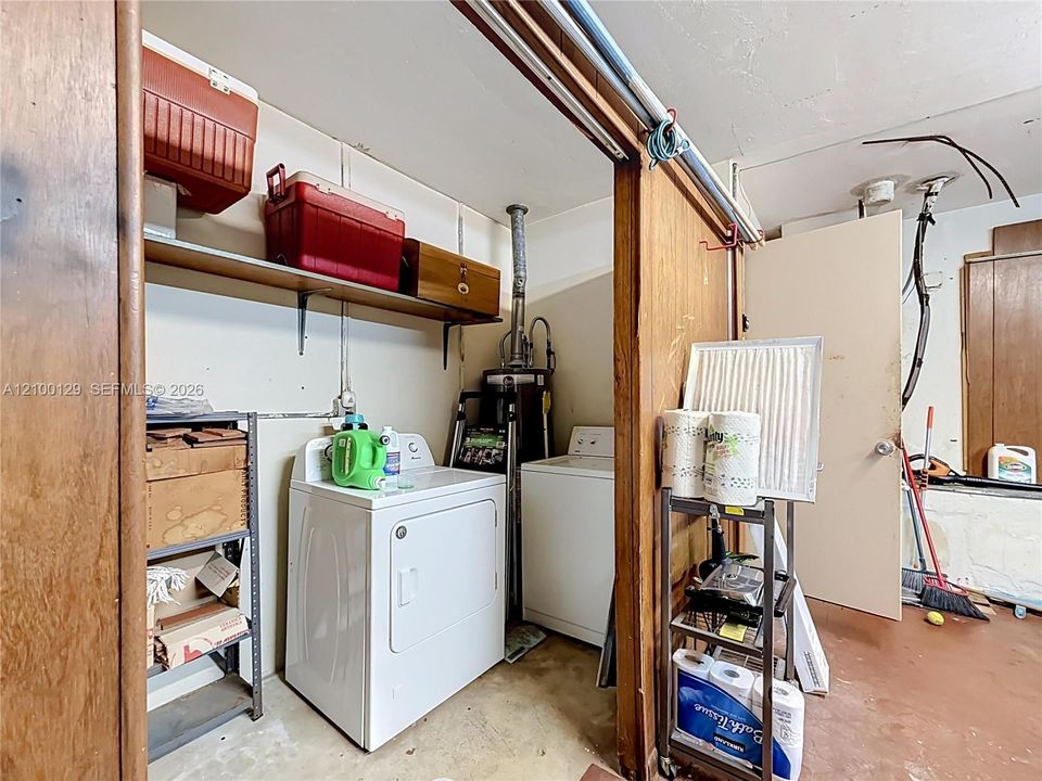 En Venta: $715,000 (4 camas, 2 baños, 1810 Pies cuadrados)