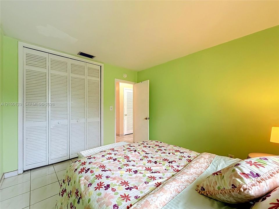En Venta: $715,000 (4 camas, 2 baños, 1810 Pies cuadrados)