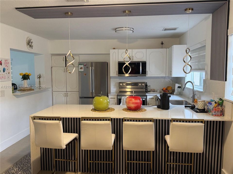 For Sale: $625,000 (3 beds, 2 baths, 1465 Square Feet)