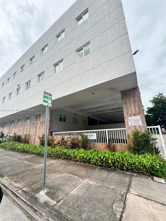 For Rent: $25,000 (0 beds, 0 baths, 0 Square Feet)