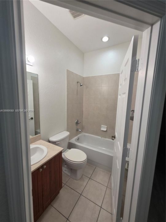 В аренду: $2,700 (3 спален, 2 ванн, 1284 Квадратных фут)