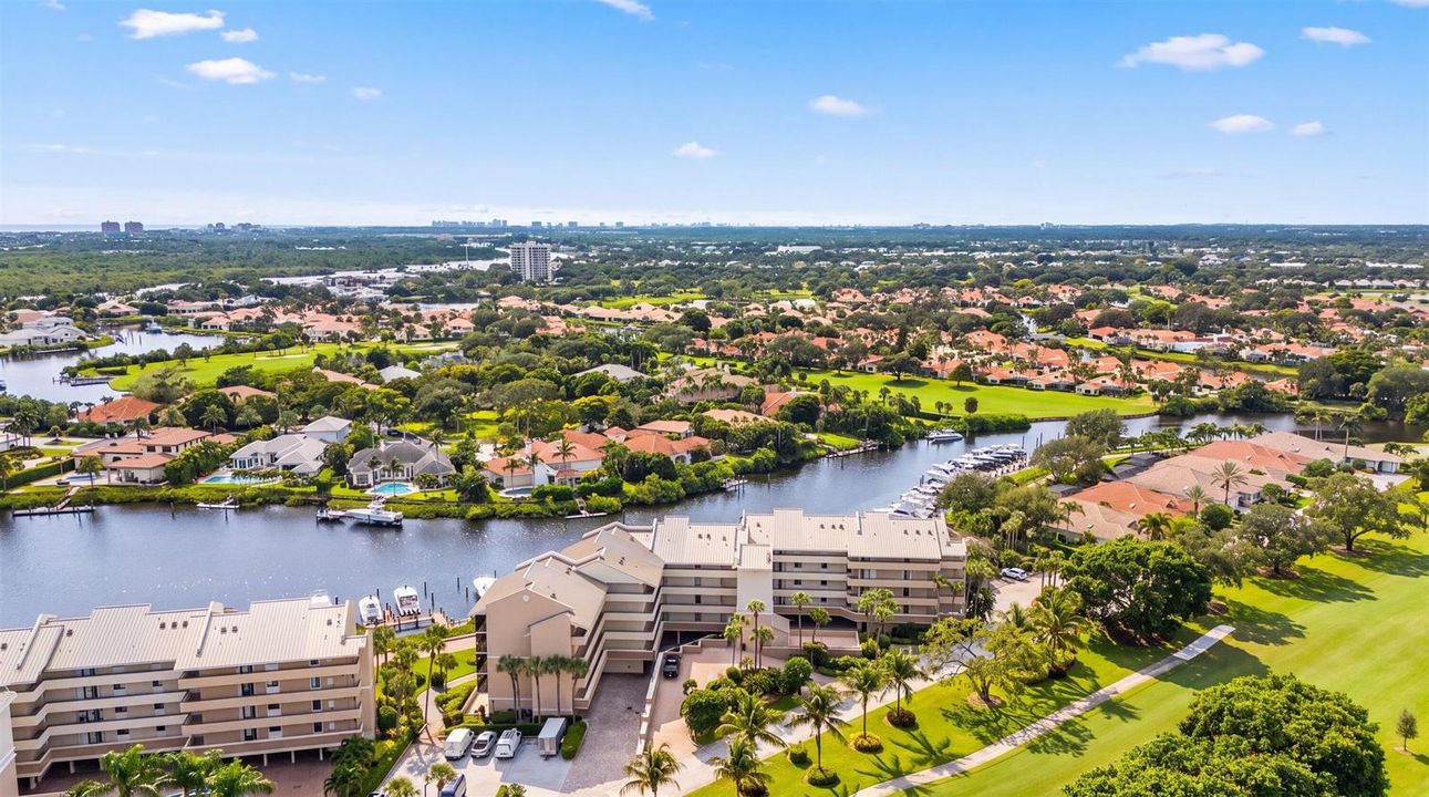 33-16910 Bay St E501