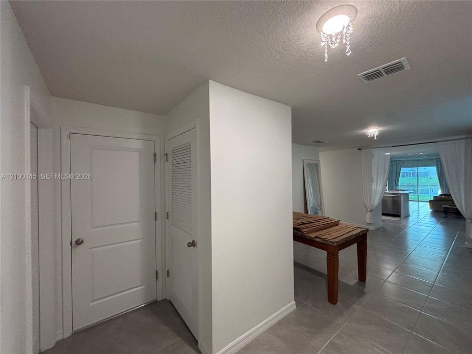 En Venta: $347,000 (3 camas, 2 baños, 1510 Pies cuadrados)
