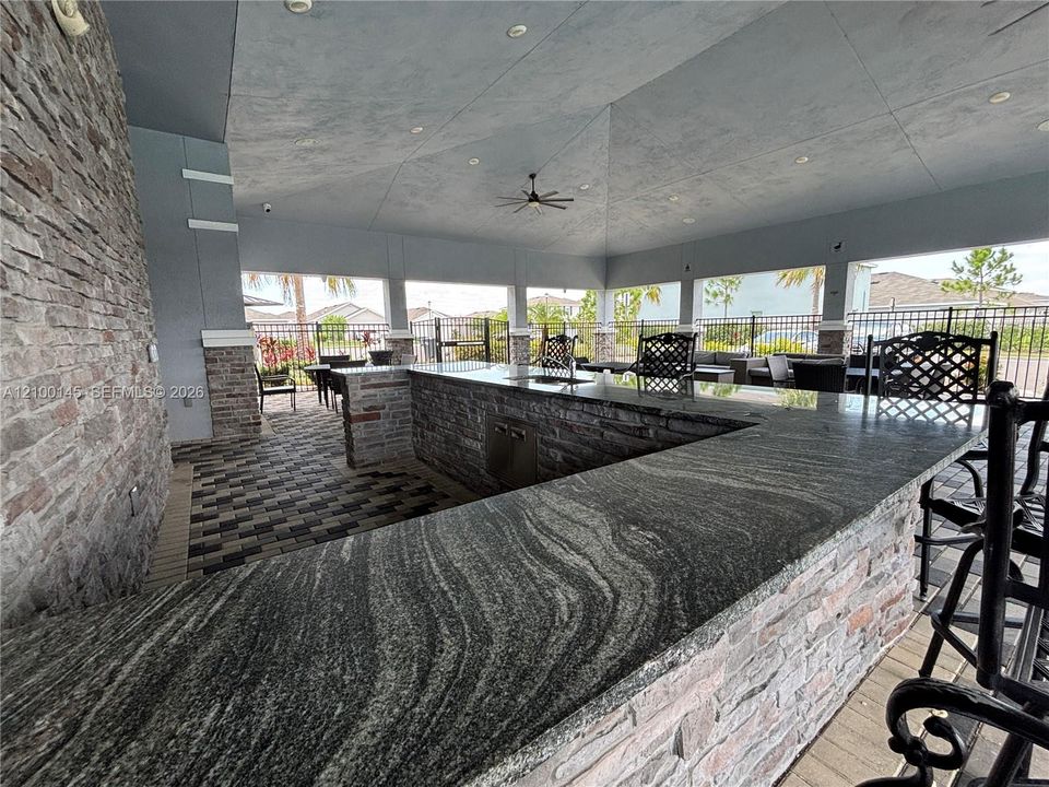 En Venta: $347,000 (3 camas, 2 baños, 1510 Pies cuadrados)