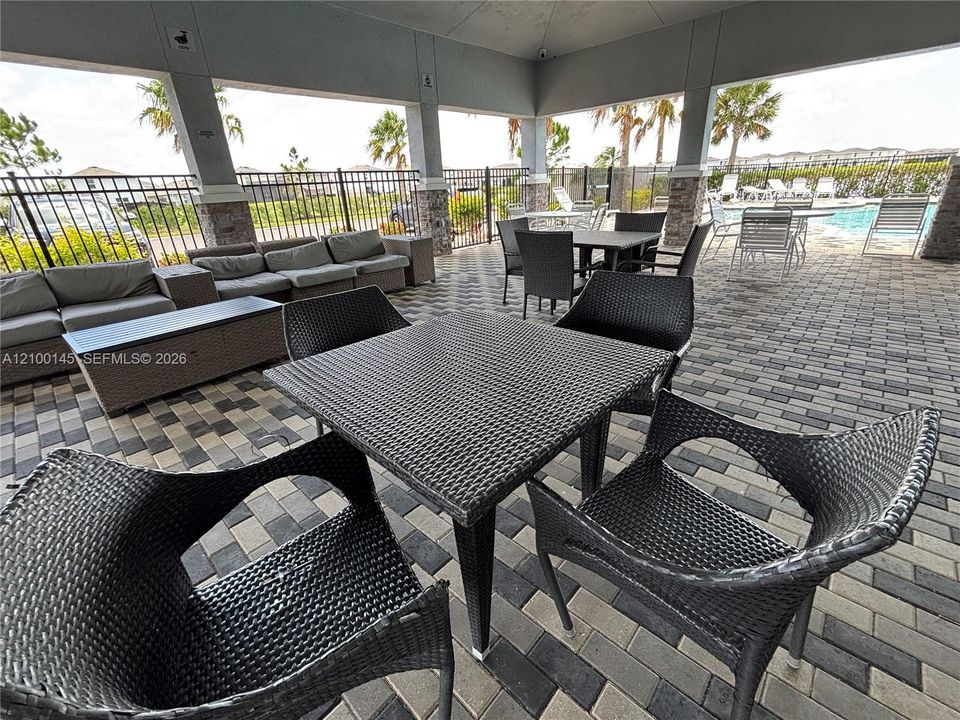 En Venta: $347,000 (3 camas, 2 baños, 1510 Pies cuadrados)