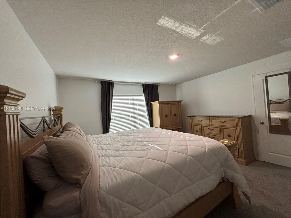 En Venta: $347,000 (3 camas, 2 baños, 1510 Pies cuadrados)