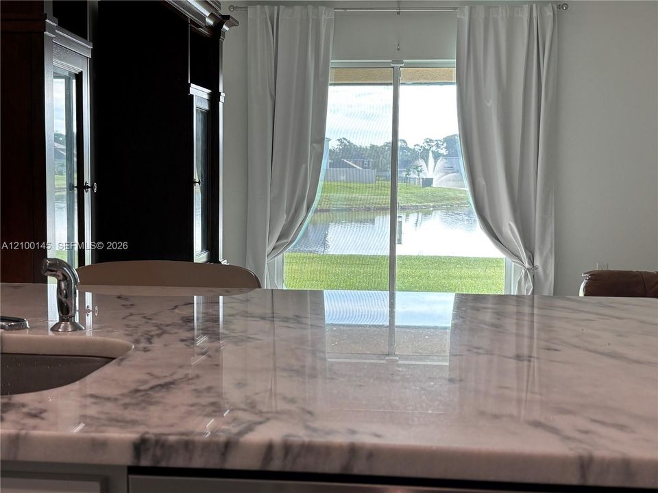 En Venta: $347,000 (3 camas, 2 baños, 1510 Pies cuadrados)