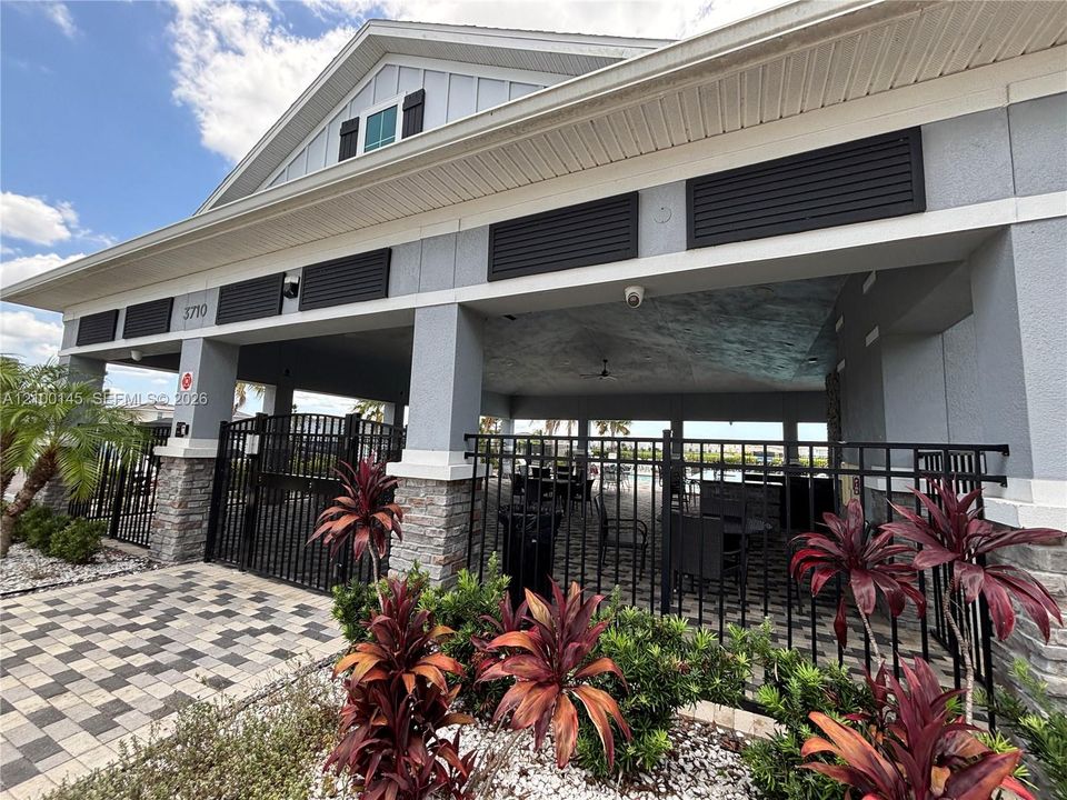En Venta: $347,000 (3 camas, 2 baños, 1510 Pies cuadrados)