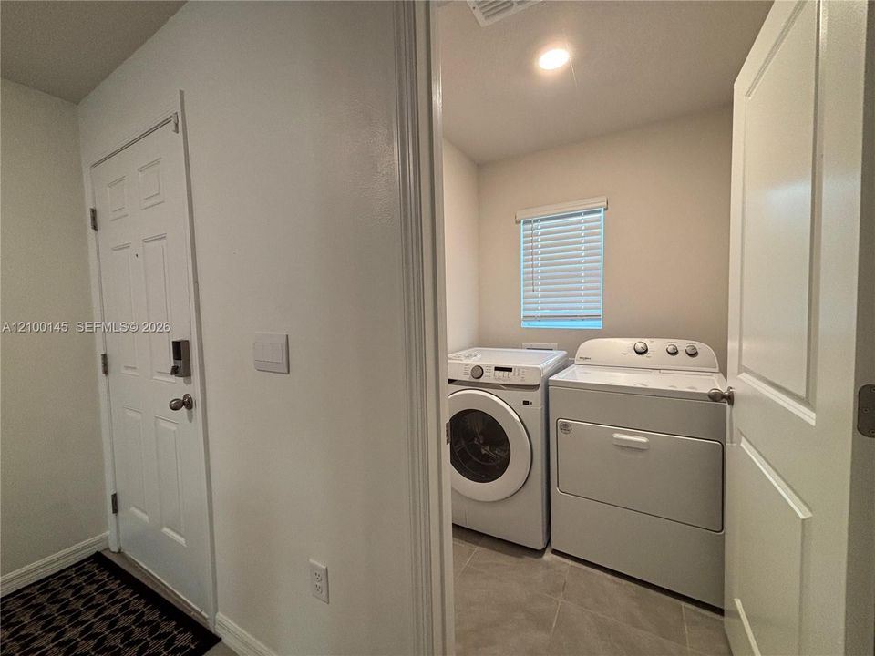 En Venta: $347,000 (3 camas, 2 baños, 1510 Pies cuadrados)