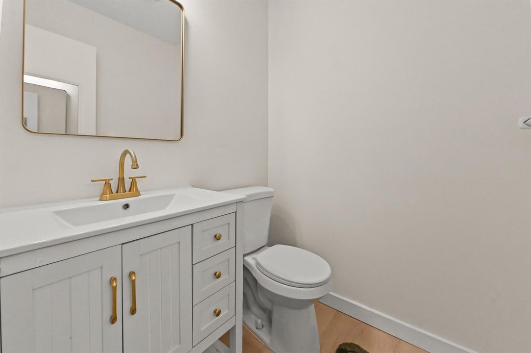 08 Bathroom