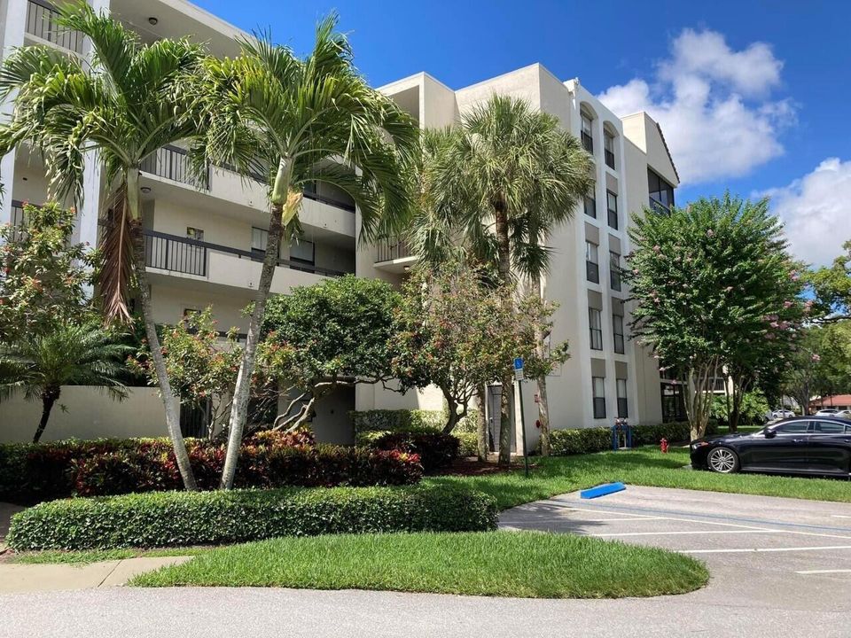 950 Lavers Building