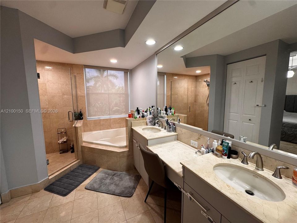 For Rent: $6,400 (3 beds, 3 baths, 2304 Square Feet)