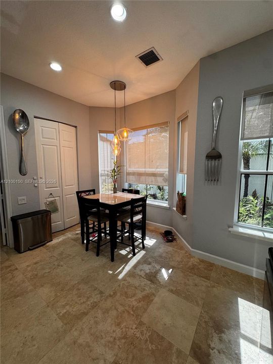For Rent: $6,400 (3 beds, 3 baths, 2304 Square Feet)