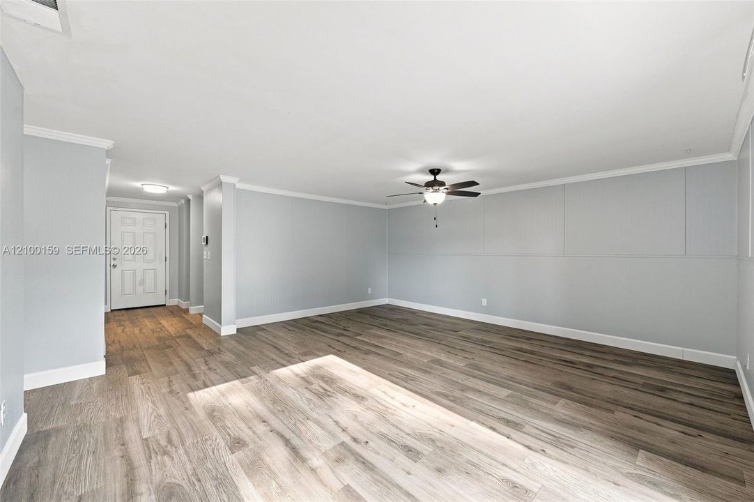 На продажу: $349,900 (3 спален, 2 ванн, 1036 Квадратных фут)