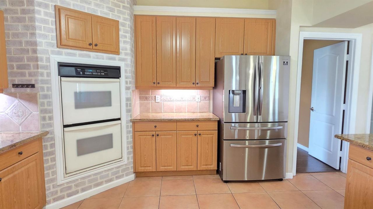 6611 NW Agnon Ct (14)