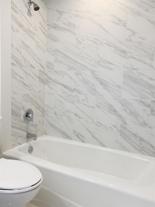 Bathroom_tub