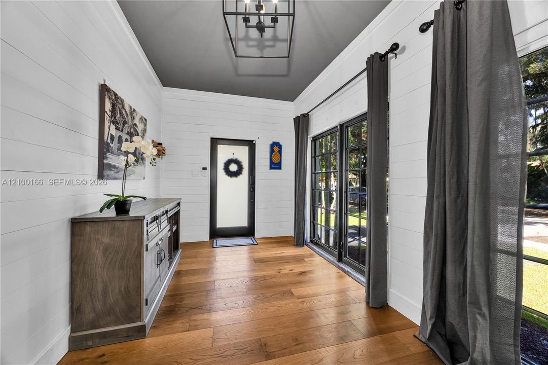 For Sale: $1,495,000 (3 beds, 3 baths, 1641 Square Feet)