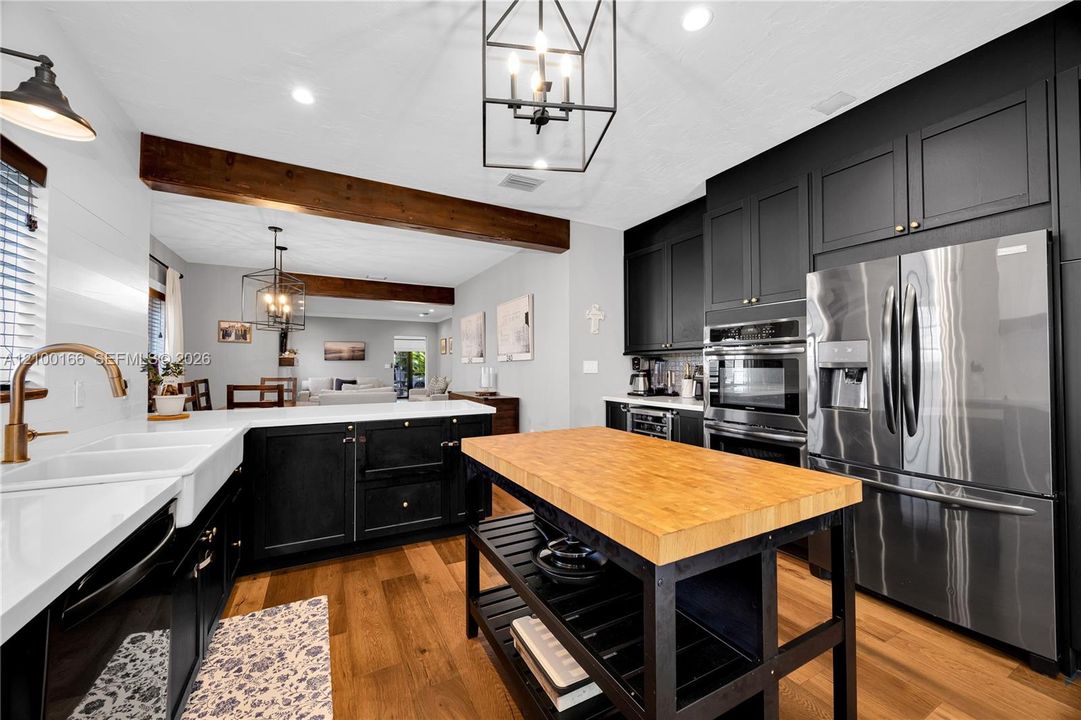 For Sale: $1,495,000 (3 beds, 3 baths, 1641 Square Feet)