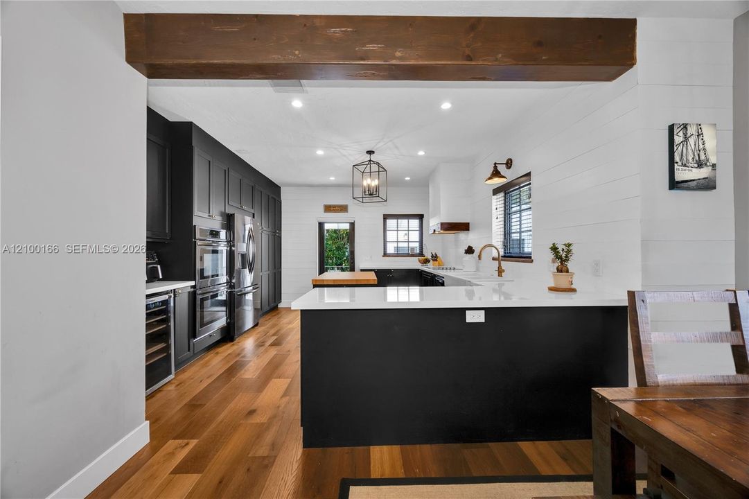 For Sale: $1,495,000 (3 beds, 3 baths, 1641 Square Feet)