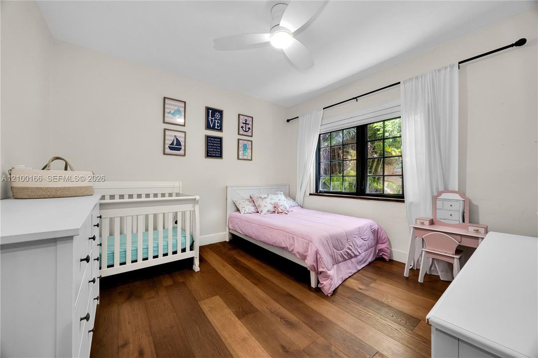 For Sale: $1,495,000 (3 beds, 3 baths, 1641 Square Feet)