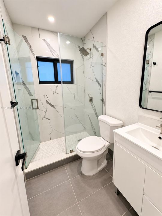 В аренду: $2,000 (1 спален, 1 ванн, 2180 Квадратных фут)