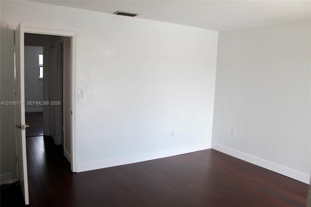 For Rent: $2,950 (2 beds, 2 baths, 1160 Square Feet)