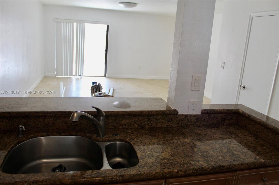 For Rent: $2,950 (2 beds, 2 baths, 1160 Square Feet)