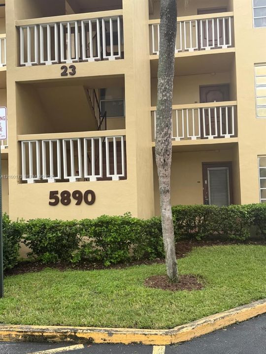 For Rent: $1,350 (1 beds, 1 baths, 660 Square Feet)