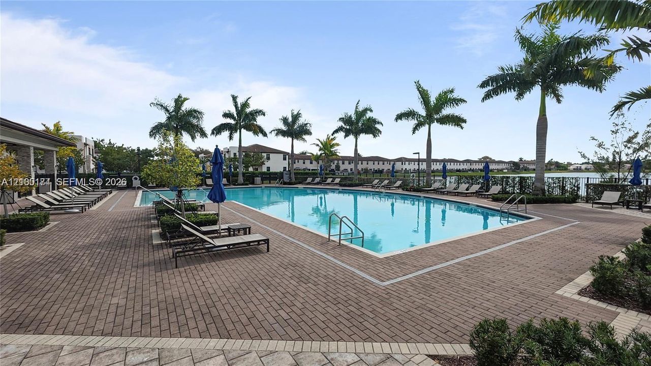For Sale: $580,000 (3 beds, 2 baths, 1378 Square Feet)