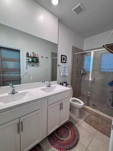 For Sale: $580,000 (3 beds, 2 baths, 1378 Square Feet)