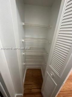 For Rent: $1,950 (1 beds, 1 baths, 614 Square Feet)