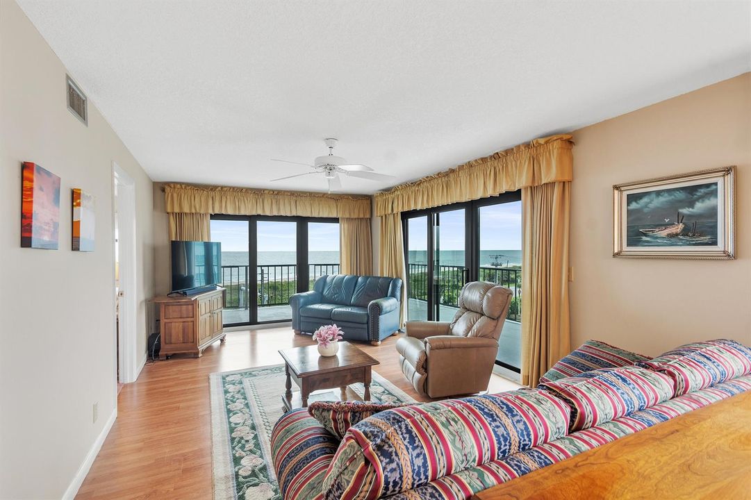 Corner unit