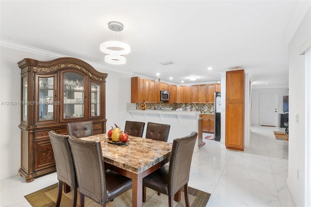 На продажу: $475,000 (3 спален, 2 ванн, 1671 Квадратных фут)