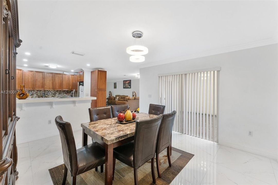 На продажу: $475,000 (3 спален, 2 ванн, 1671 Квадратных фут)