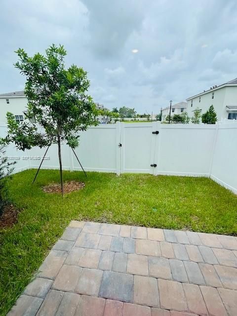 В аренду: $3,950 (4 спален, 3 ванн, 0 Квадратных фут)