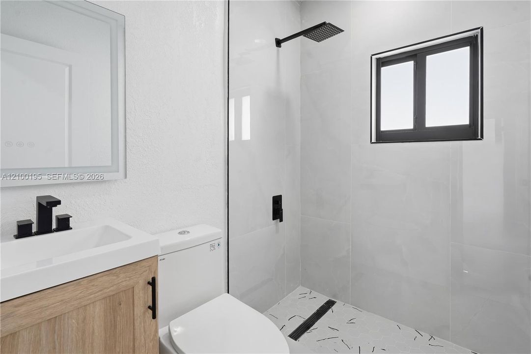 На продажу: $894,995 (5 спален, 3 ванн, 2276 Квадратных фут)