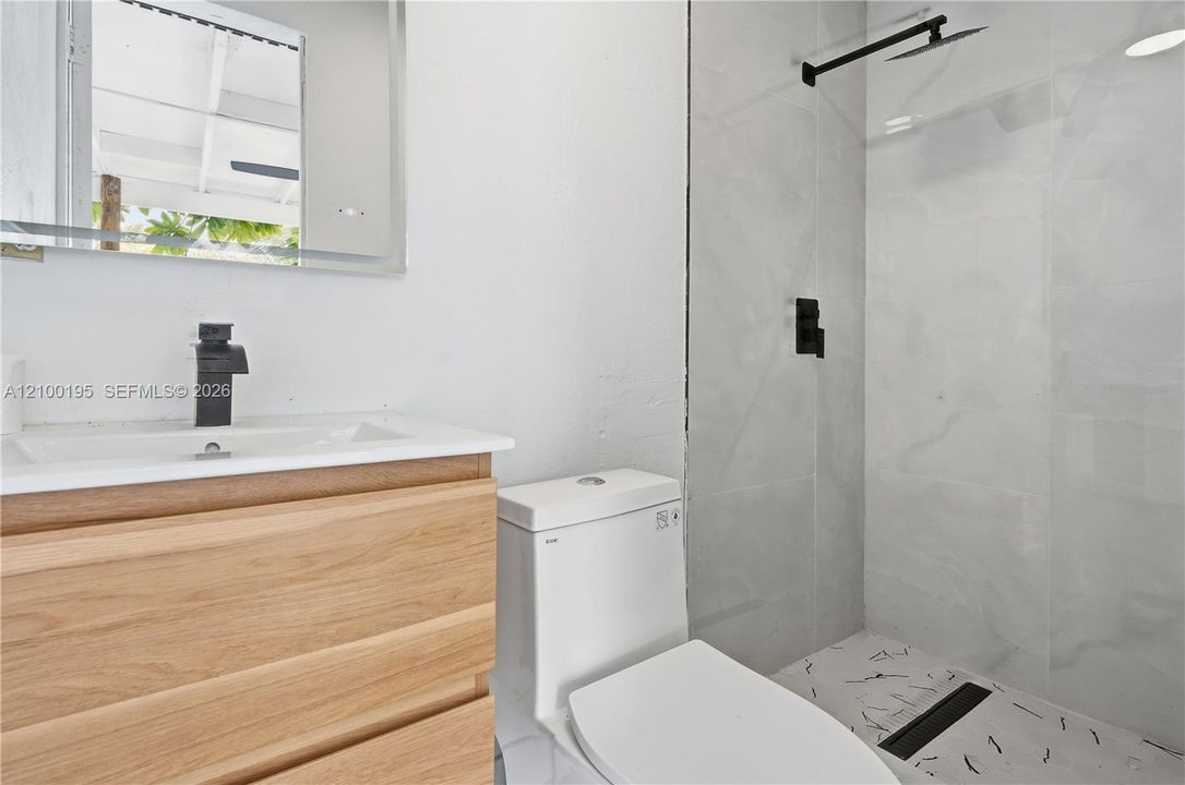 На продажу: $894,995 (5 спален, 3 ванн, 2276 Квадратных фут)