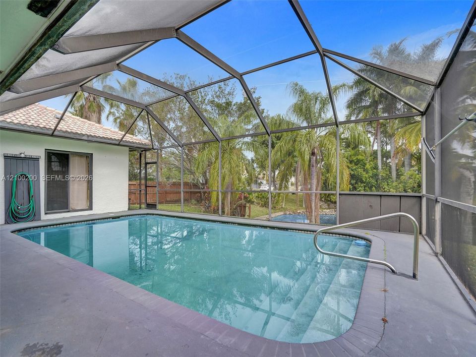 En Venta: $685,000 (3 camas, 2 baños, 2276 Pies cuadrados)
